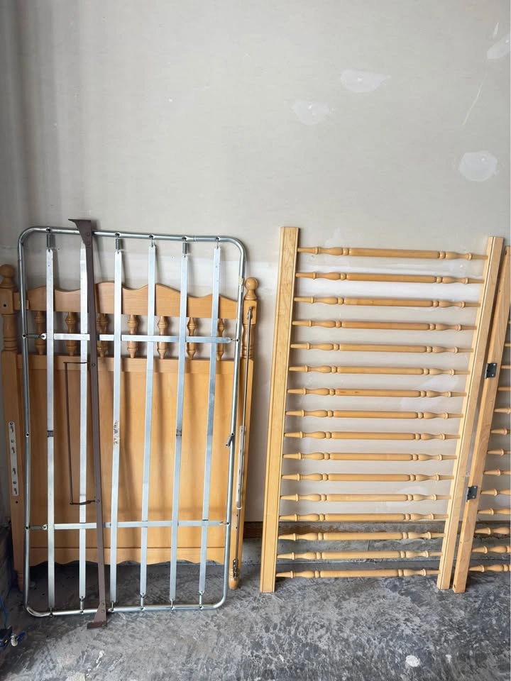 Vintage Solid Wood Baby Crib – Complete Frame – $10 - photo 2