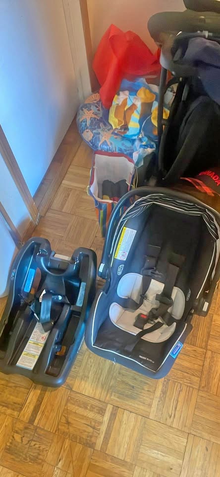 Graco Snugride Car seat +base