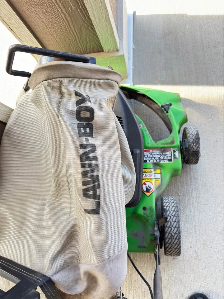 Lawn-Boy 2-Cycle Mower & Bag - High Value Parts or Easy Fix - photo 3