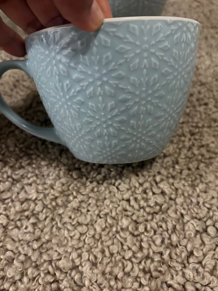 Set of 4 Snowflake Pattern Mugs - 2 White, 2 Blue - photo 2