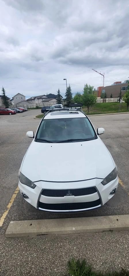 2012 Mitsubishi Outlander - photo 3