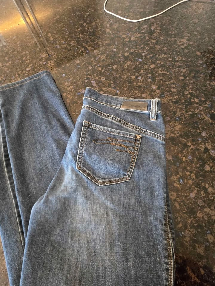 DKNY jeans - photo 3