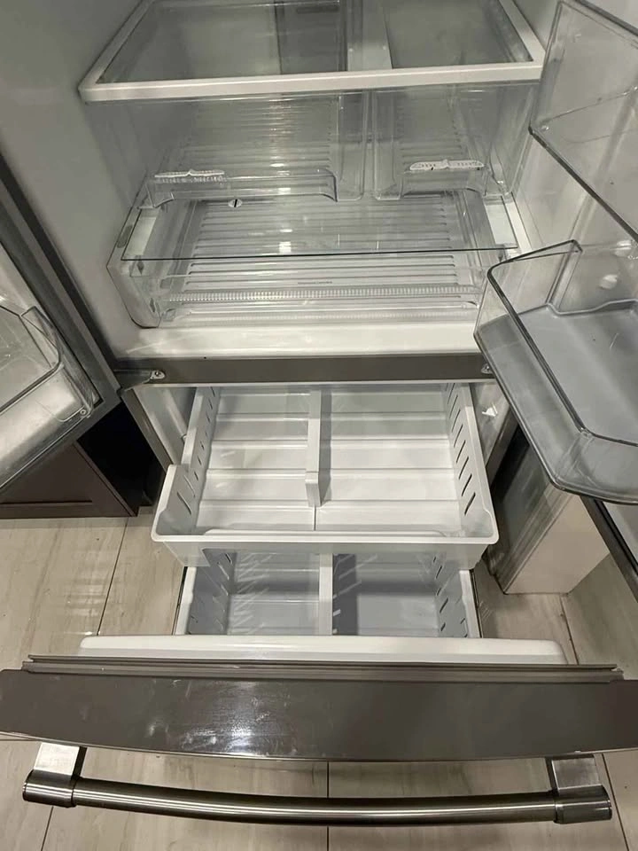 Maytag Refrigerator - photo 4