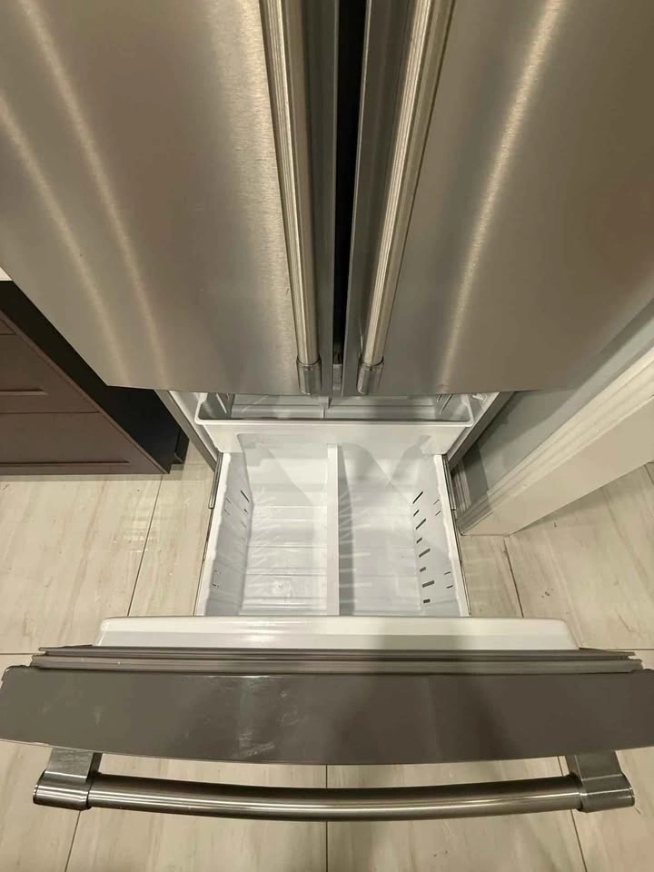 Maytag Refrigerator - photo 5
