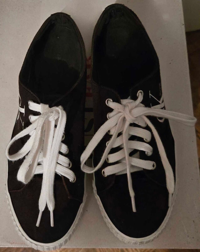 Calvin Klein Sneakers - Ladies - photo 2