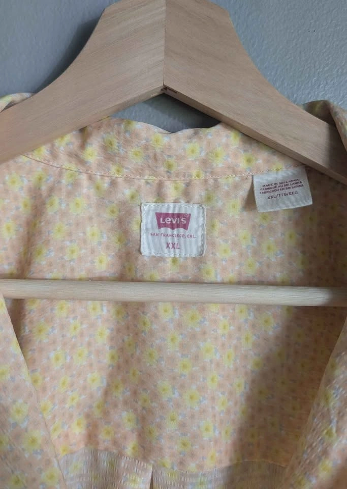 Levi's XXL Peach Floral Short Sleeve Button Up Shirt - photo 4
