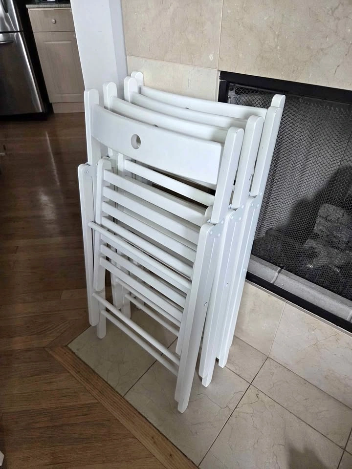 Set of ikea folding chairs