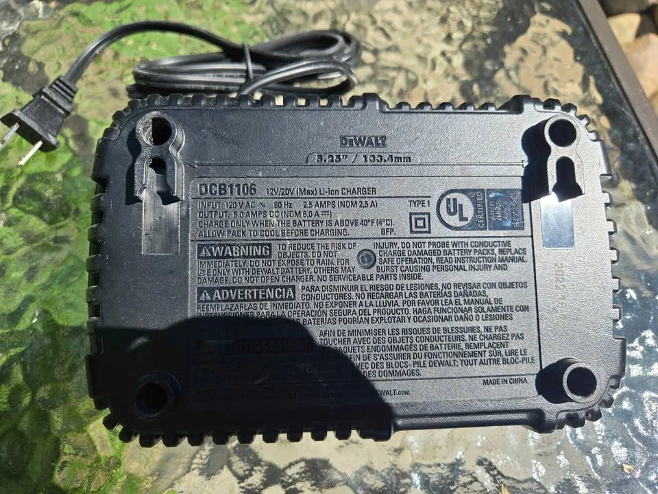 DeWalt Batter Charger 6 Amp - photo 4
