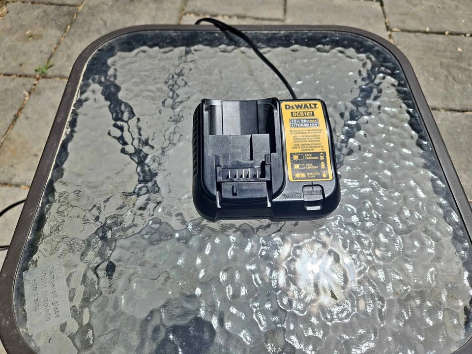 DeWalt Battery Charger 1.25 Amp