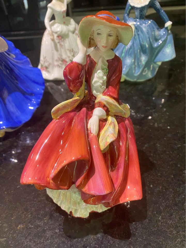 Royal Doulton Figurines (mint condition) - photo 4