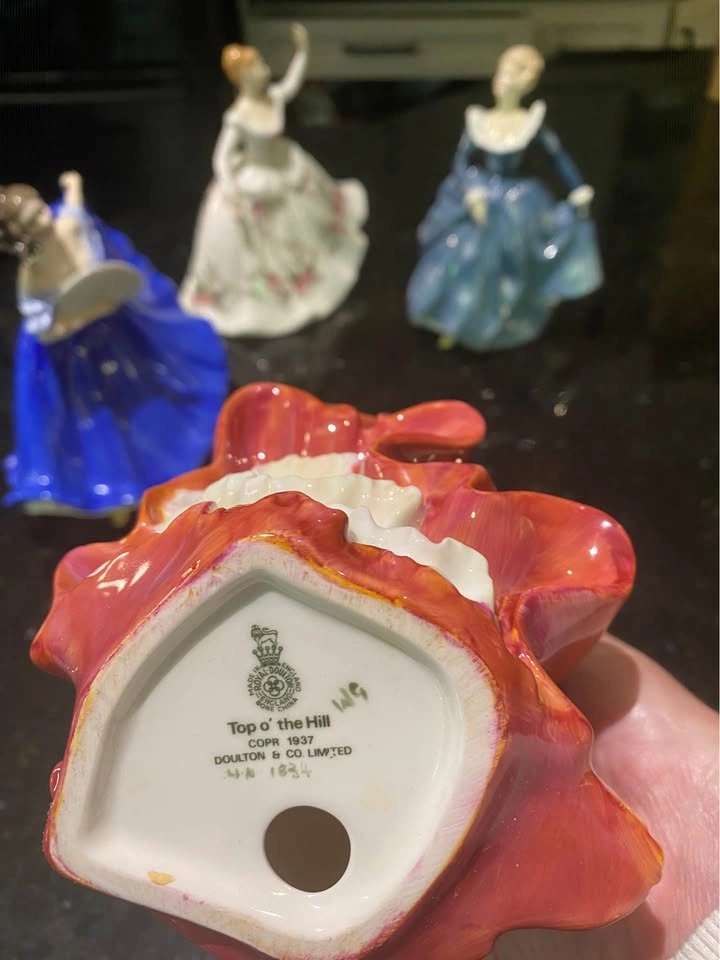 Royal Doulton Figurines (mint condition) - photo 5