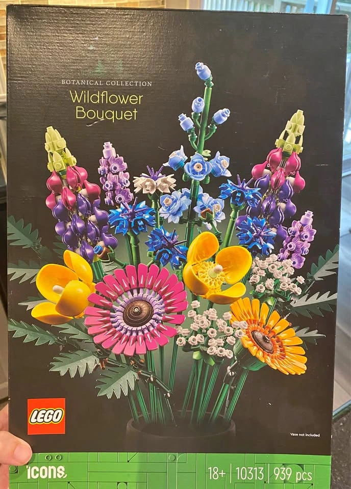 LEGO Wildflower Bouquet (started then disassembled)
