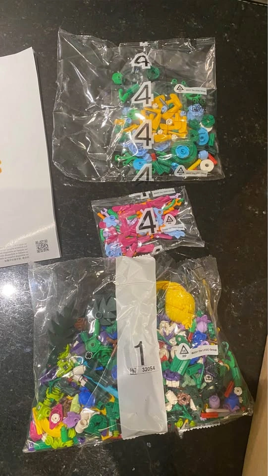 LEGO Wildflower Bouquet (started then disassembled) - photo 3