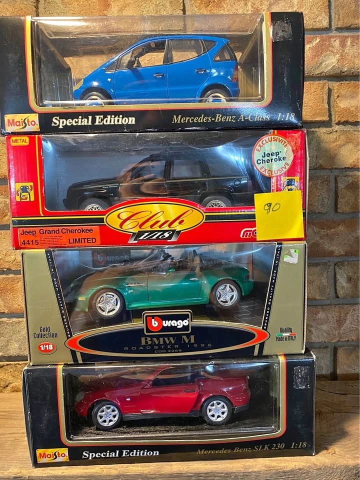 BMW, MERCEDES, JEEP 1:18 Die Cast lot