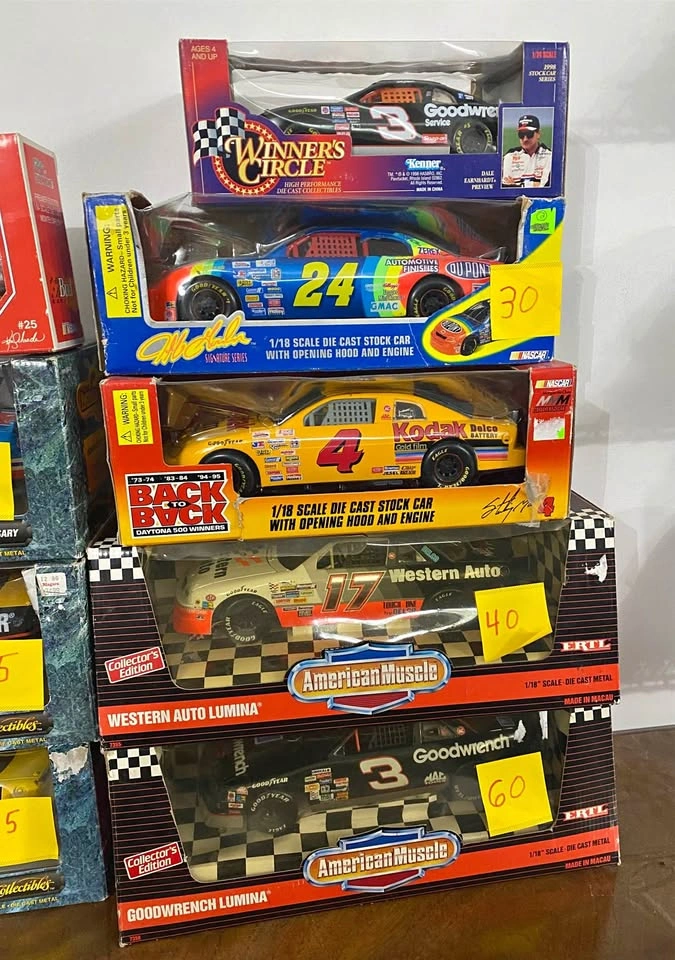 NASCAR Die Cast lot (variety of sizes and drivers)