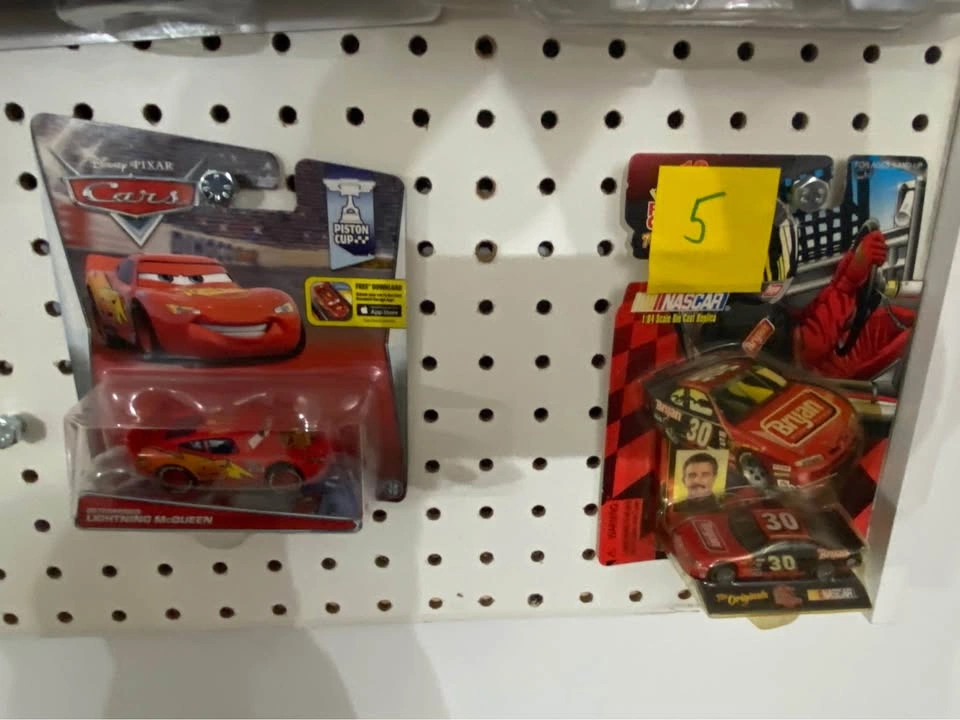 BNIB 1:64 Dinky Cars (lot 2 of 2) - photo 2