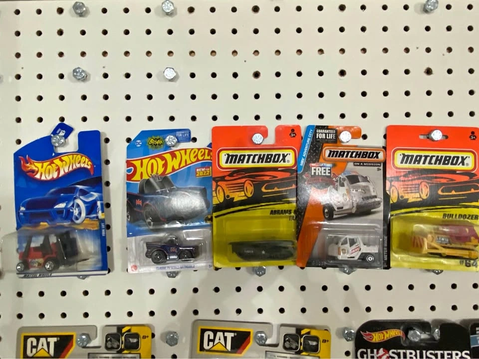 BNIB 1:64 Dinky Cars (lot 1 of 2)