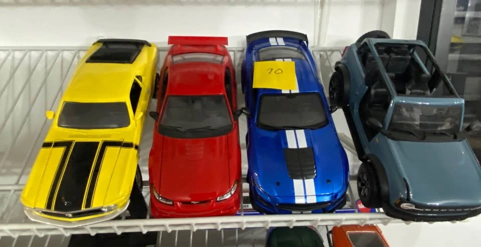 Ford Die Cast 1:18 lot - photo 3