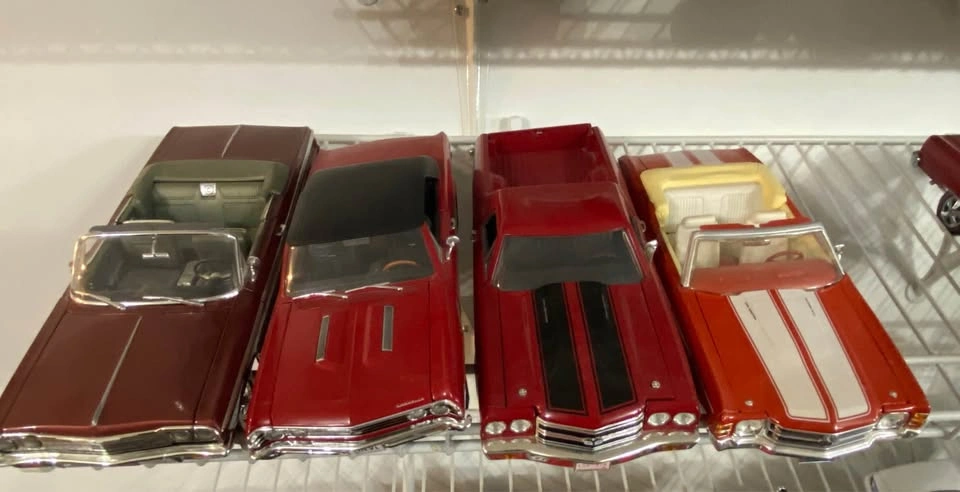 Chevrolet Die Cast 1:18 lot - photo 2