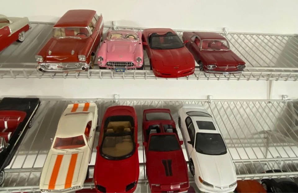 Chevrolet Die Cast 1:18 lot - photo 3