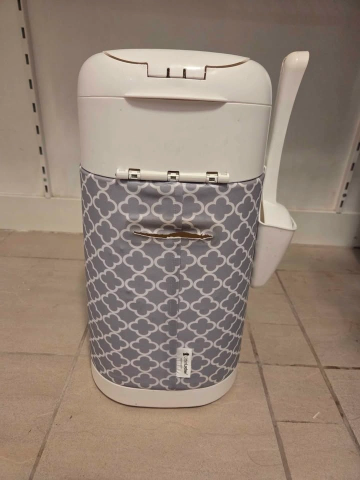 LitterLocker Design Plus Pail with Scoop & Decorative Sleeve - photo 3