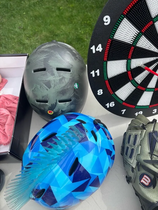 Dartboard, glove, puzzle game, and helmets - photo 3