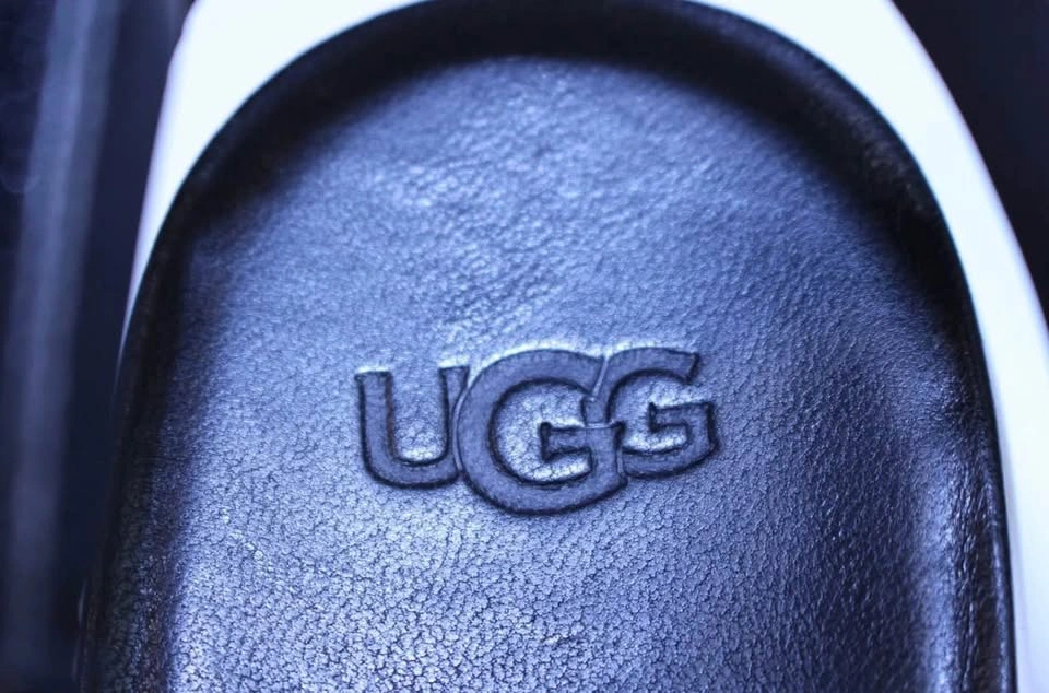 UGG Zayne Slingback Cross size 9 - photo 4