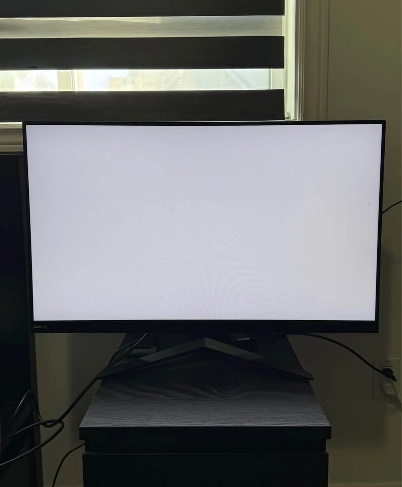 LG UltraGear 32” QHD Gaming Monitor (32GP750-B) – 165Hz - photo 3