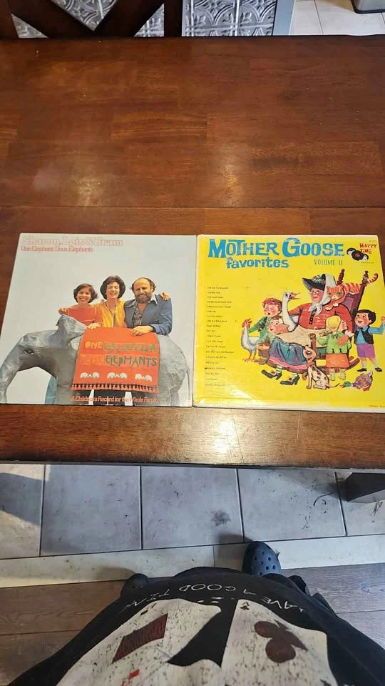 Children's Vinyl Records - Sharon, Lois & Bram & Mother Goose