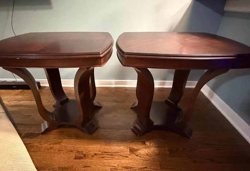 Elegant Traditional Mahogany End Tables – Set of 2 - photo 3