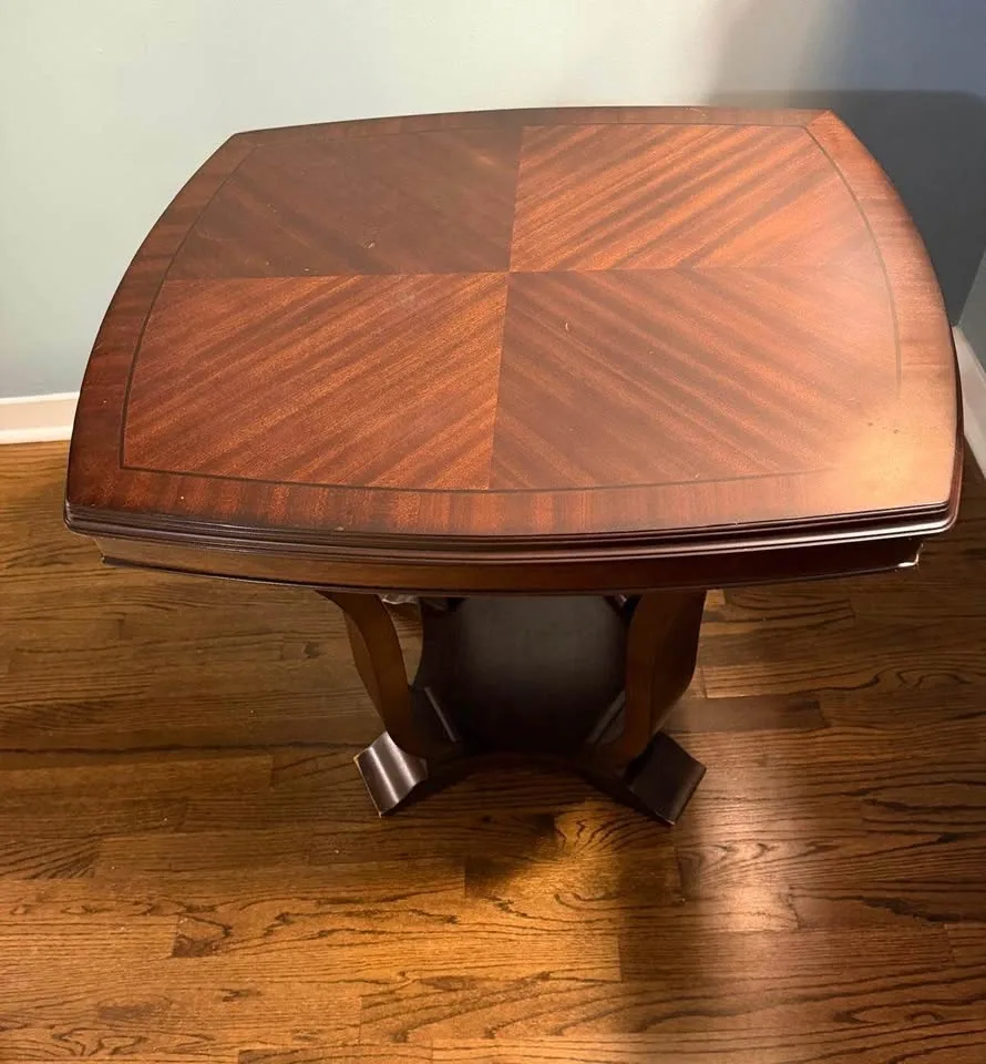 Elegant Traditional Mahogany End Tables – Set of 2 - photo 5