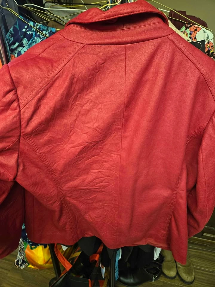 Ladies light coat - photo 3