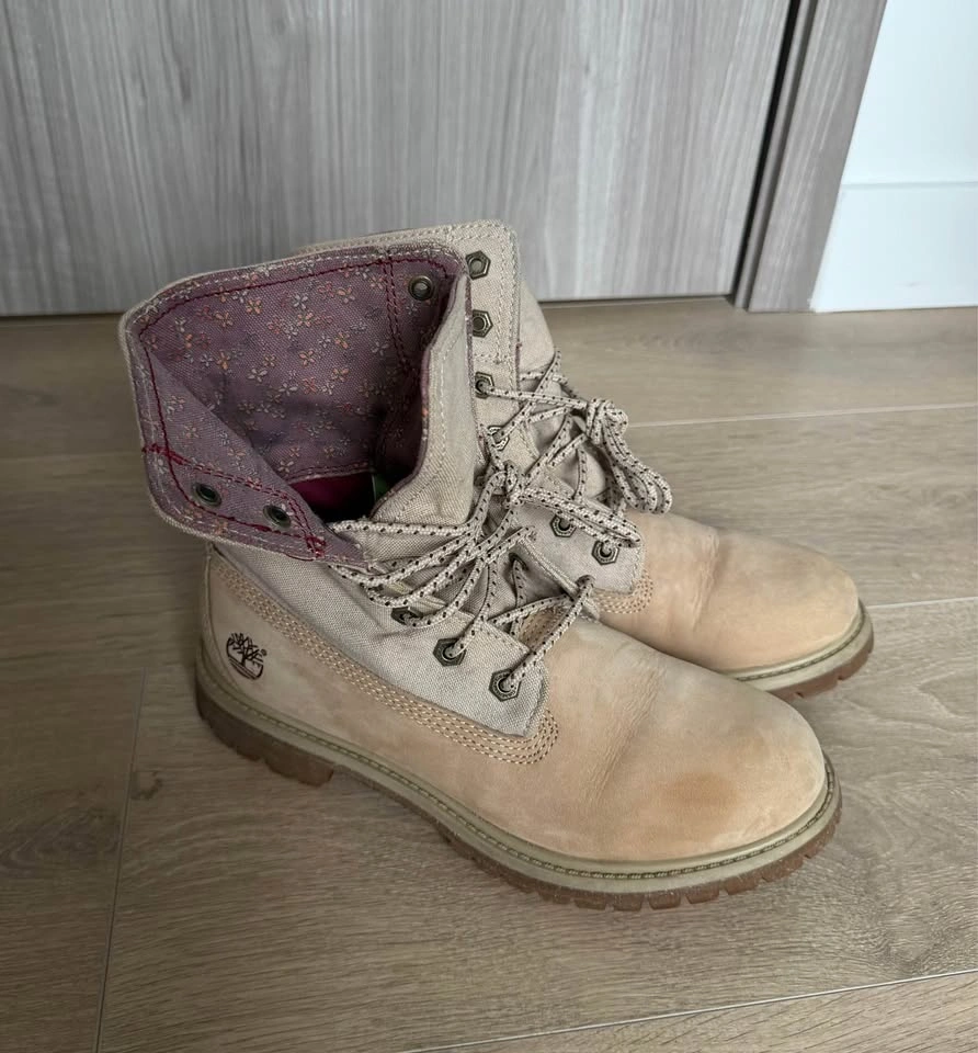 Women’s Timberland Earthkeepers Fold-Down Leather Boots - Size 8 - photo 2