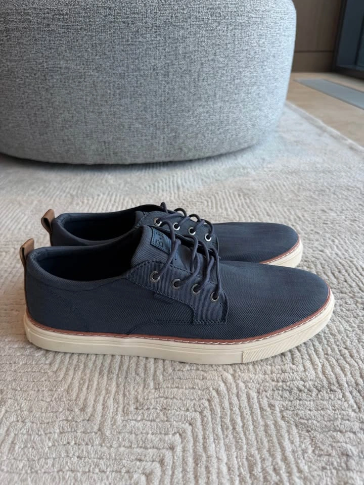 NWOB Men’s B-52 by Bullboxer Navy Casual Sneakers - Size 13 - photo 2