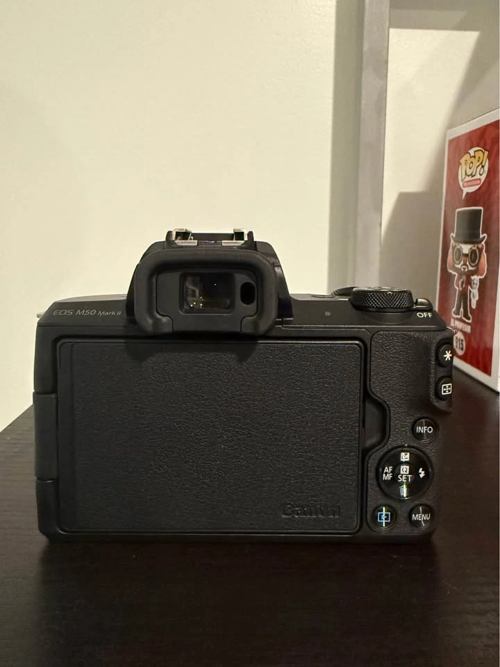 Canon EOS M50 Mark II with 15-45mm lens - photo 3