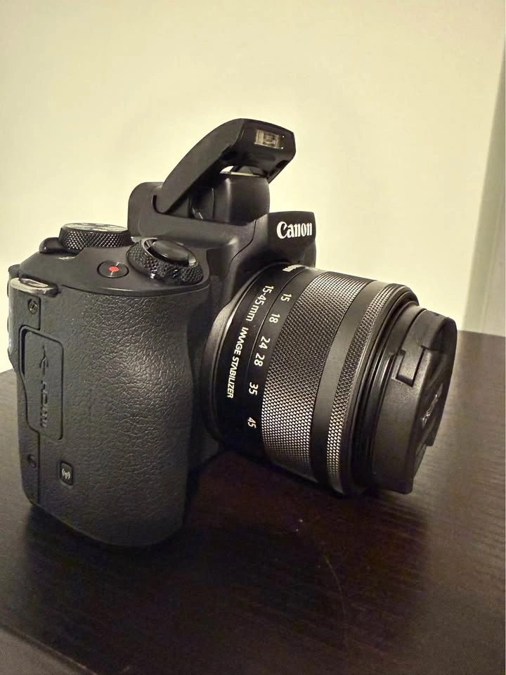 Canon EOS M50 Mark II with 15-45mm lens - photo 4