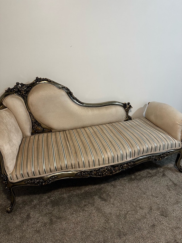 Victorian Style Chaise Lounge