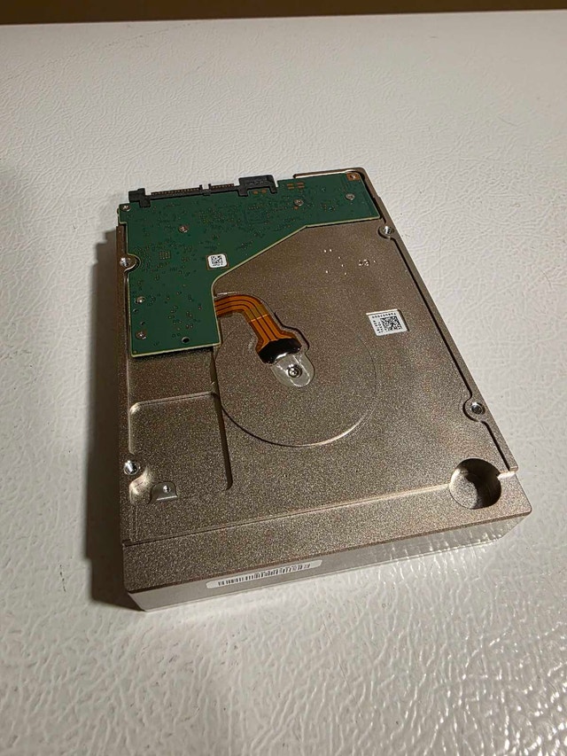 Ironwolf 10tb HDD - For Parts/Non-Critical Data (Bad Sectors) - photo 2