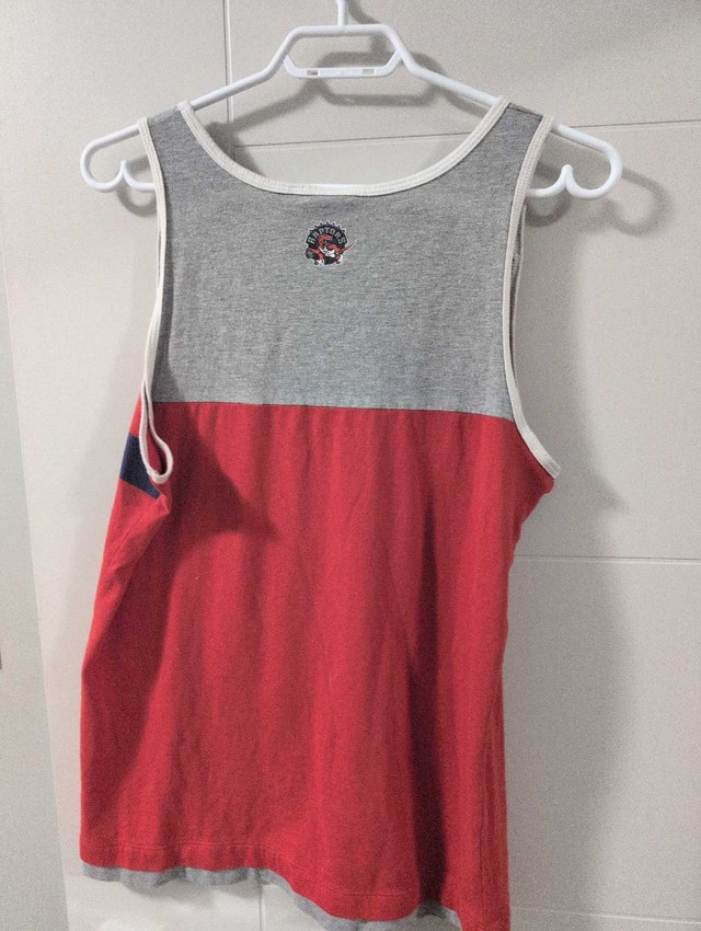 Raptors tank top size medium - photo 2