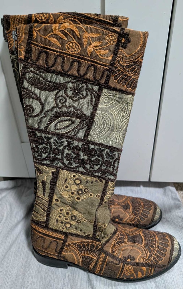Tapestry Boots - Size 40 / Women's size 9 - 9.5