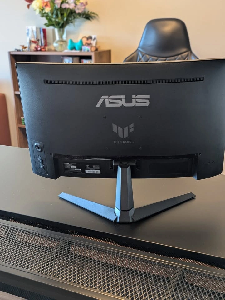 ASUS TUF Gaming 27" Curved Monitor - photo 2