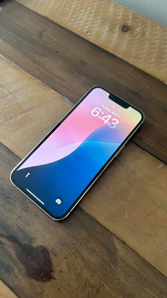 iPhone 13 Pro - Gold - photo 3
