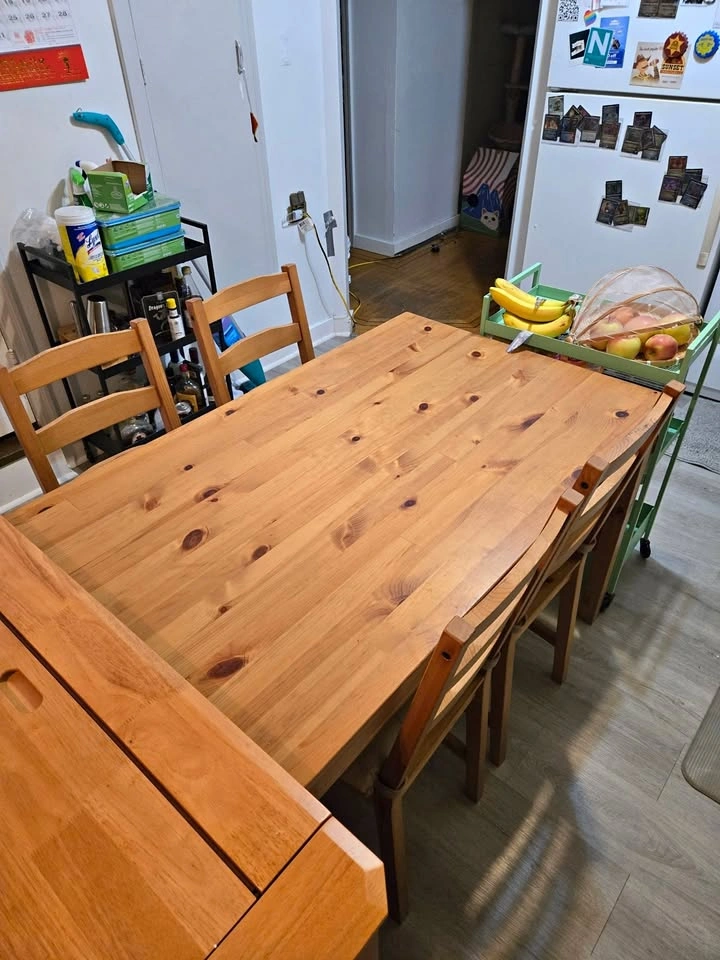 Jokkmokk table with chairs and cushions