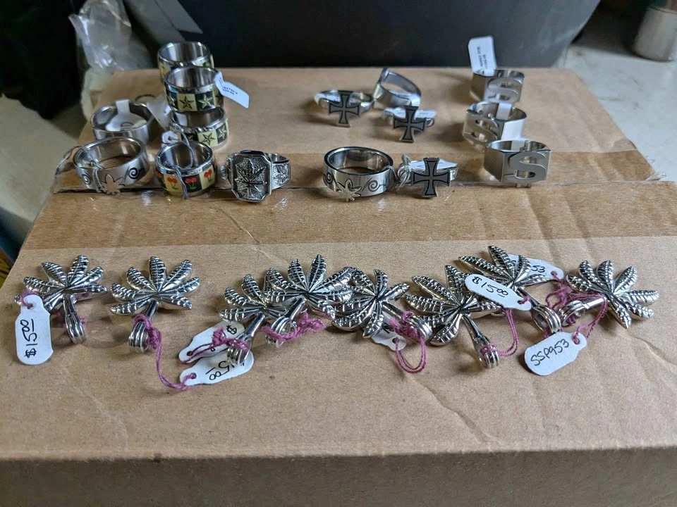 Stainless jewelry lot 25pc