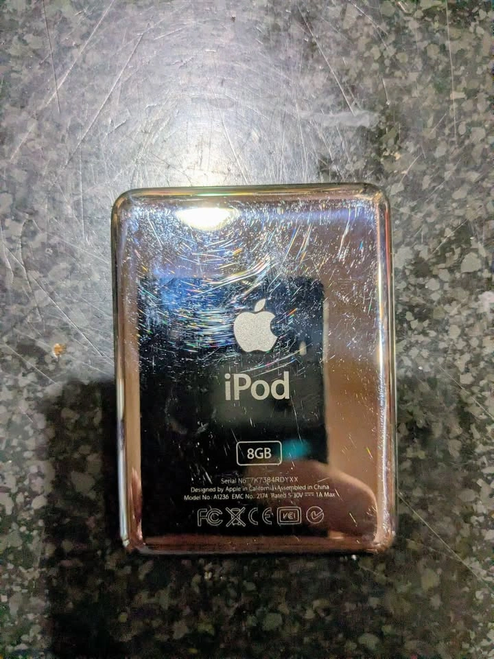 Ipod nano 3rd gen no charging cable - photo 3