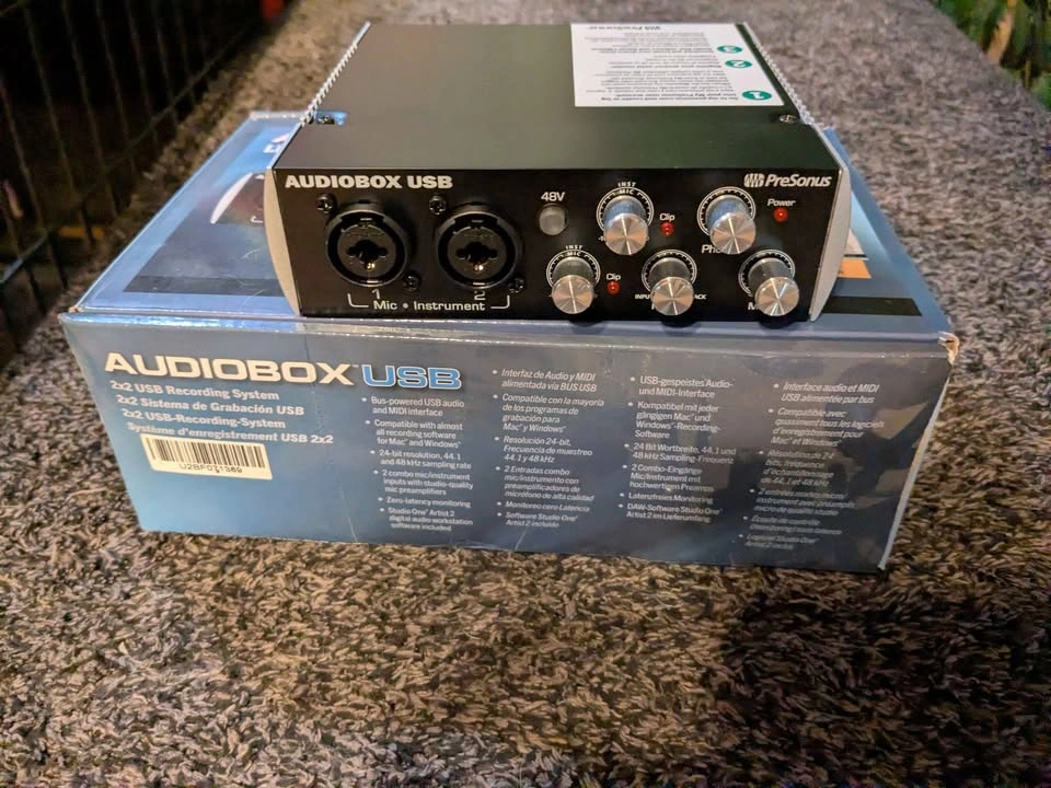 PreSonus AudioBox USB Limited Edition 2x2 recording system - photo 2