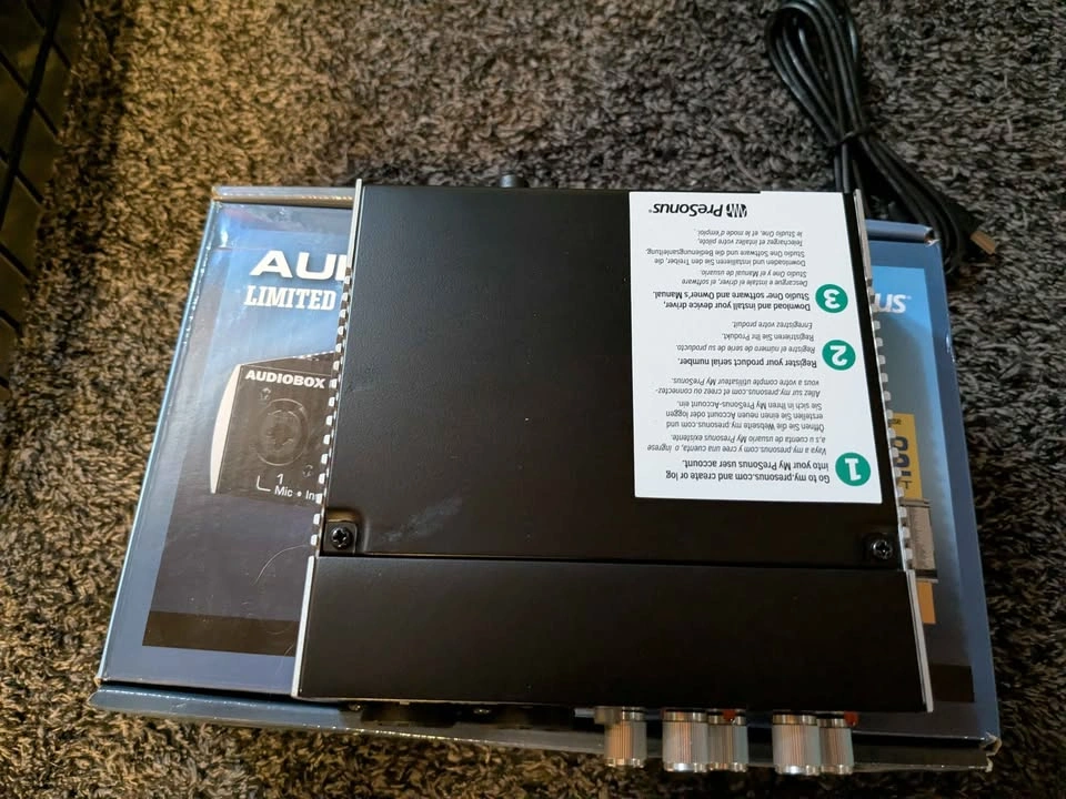 PreSonus AudioBox USB Limited Edition 2x2 recording system - photo 3