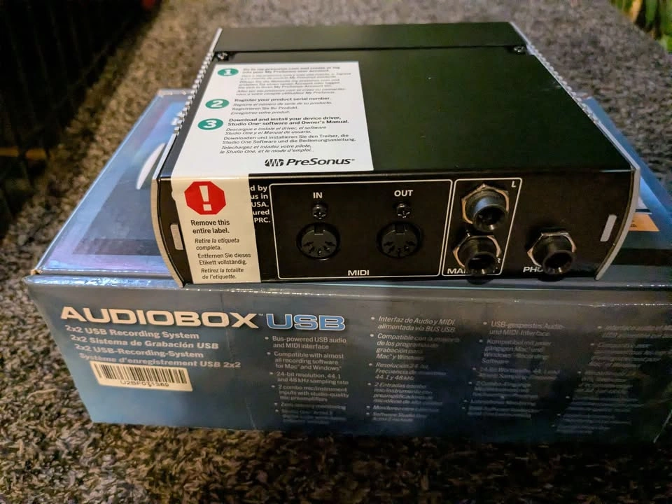 PreSonus AudioBox USB Limited Edition 2x2 recording system - photo 4