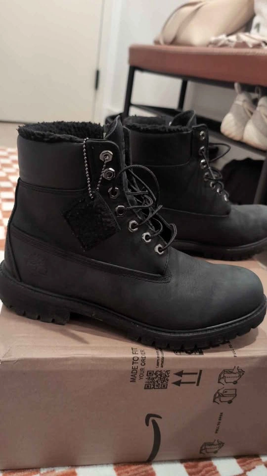 Timberland 6 Inch Premium Black Fur Lined Boots - photo 2