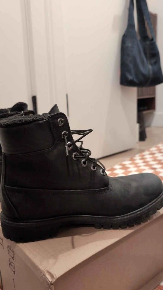 Timberland 6 Inch Premium Black Fur Lined Boots - photo 4